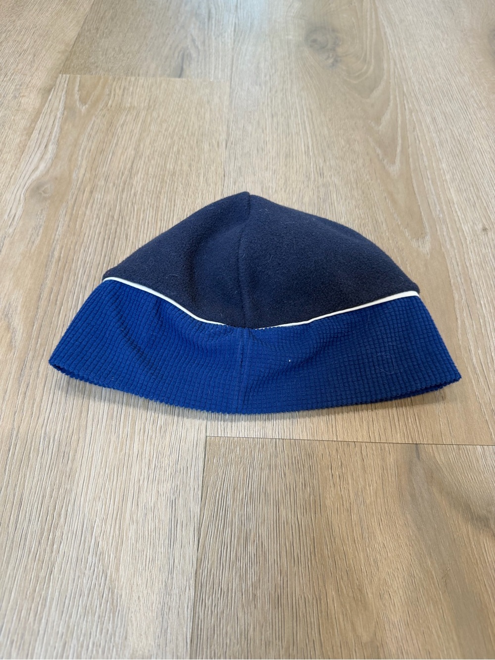 Vintage y2k Old Navy and Royal Blue Beanie Hat - Picture 2 of 3